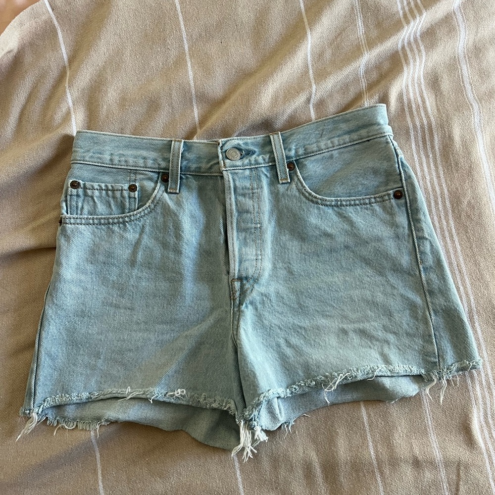 ❌❌SOLD❌❌Levi wedgy short